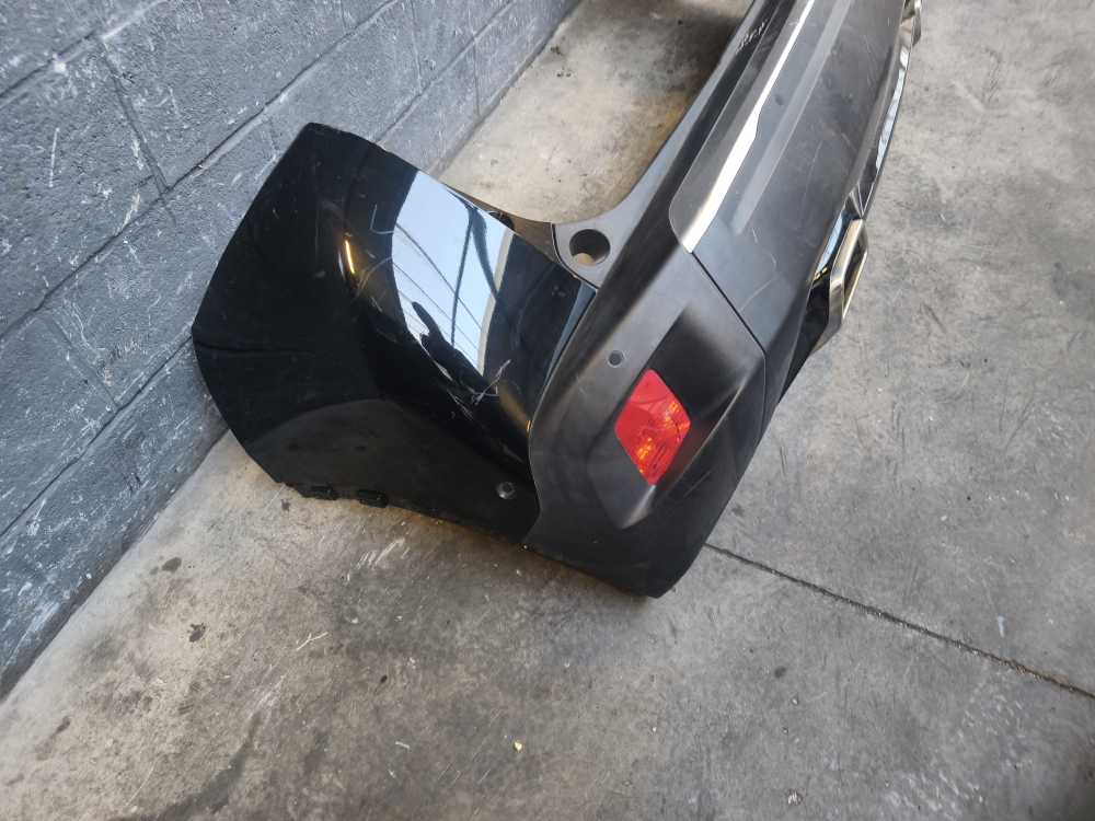 PARE CHOC ARRIERE PEUGEOT - Vue 2